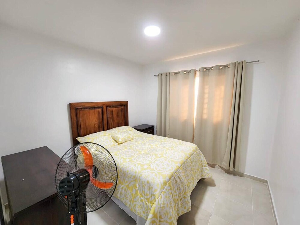 Charming 3-bed Apartment 2 Bano Aire Acondicionado view 4