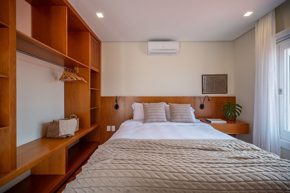 Angra - Mombaça | Mansão Espetacular Beira-Mar, 7 Suites - por Casapē Rio
