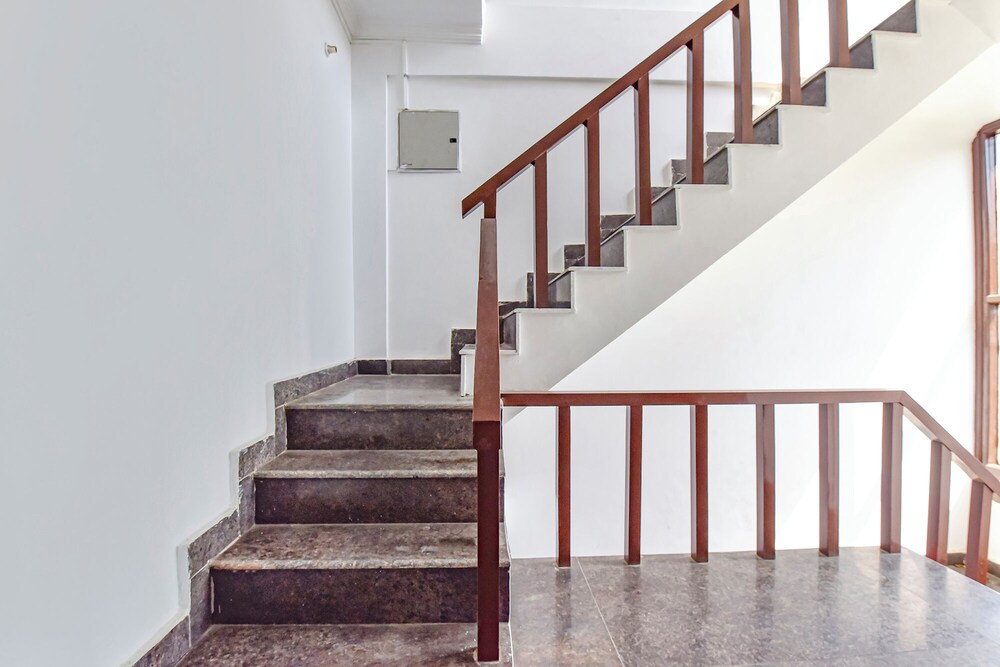 Fabhotel Aayat Home Stay