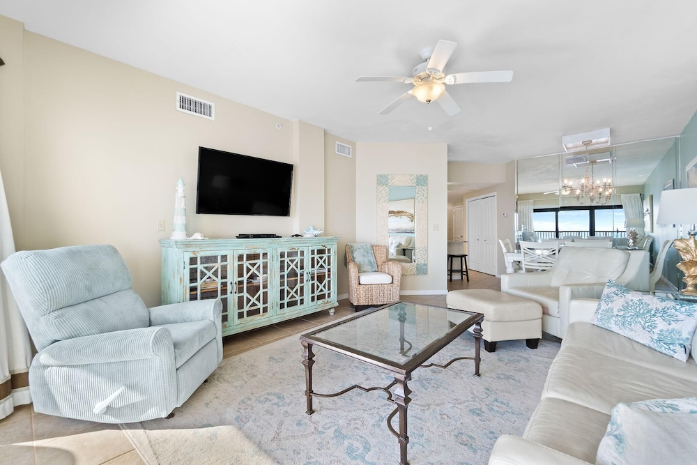 The Palms West 813
