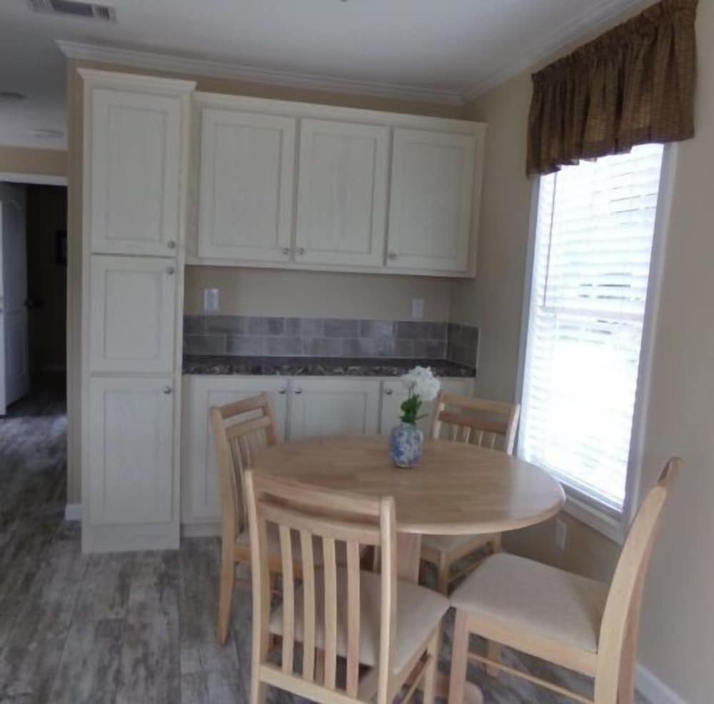 Miscellaneous Market Vacations - Pleasant Lake RV Resort - Property Image 2