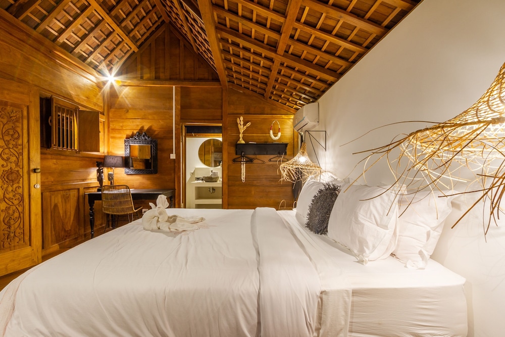 Villa Namu by Alfred in Bali - Family 5 BD Dream in Seminyak Oberoi Beach