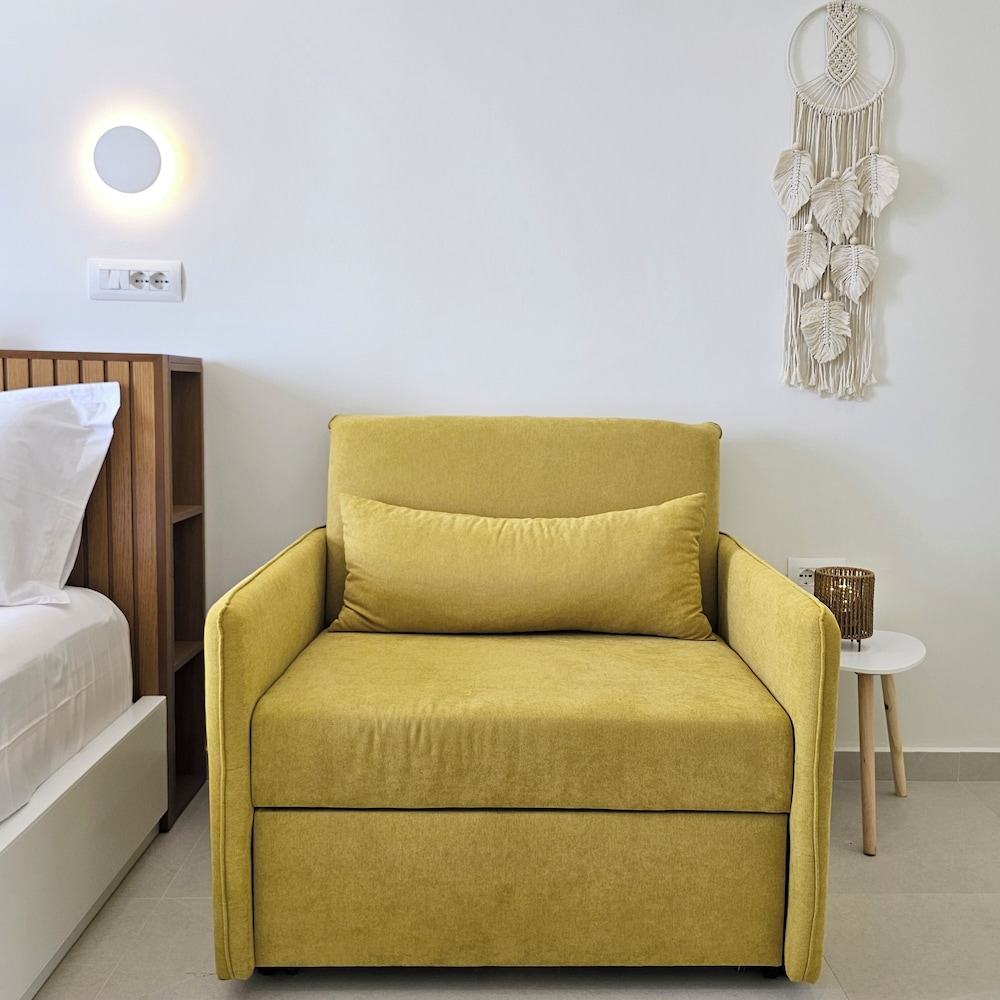 Ares Beachfront Luxury Rooms