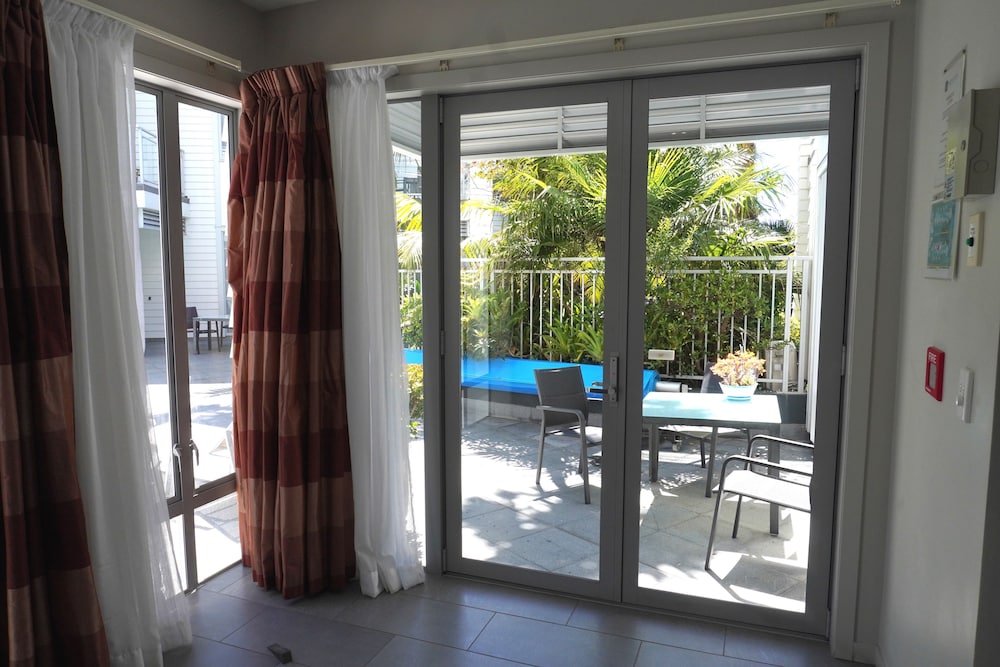 Paihia Waterfront 1 Bedroom Apt & Pool
