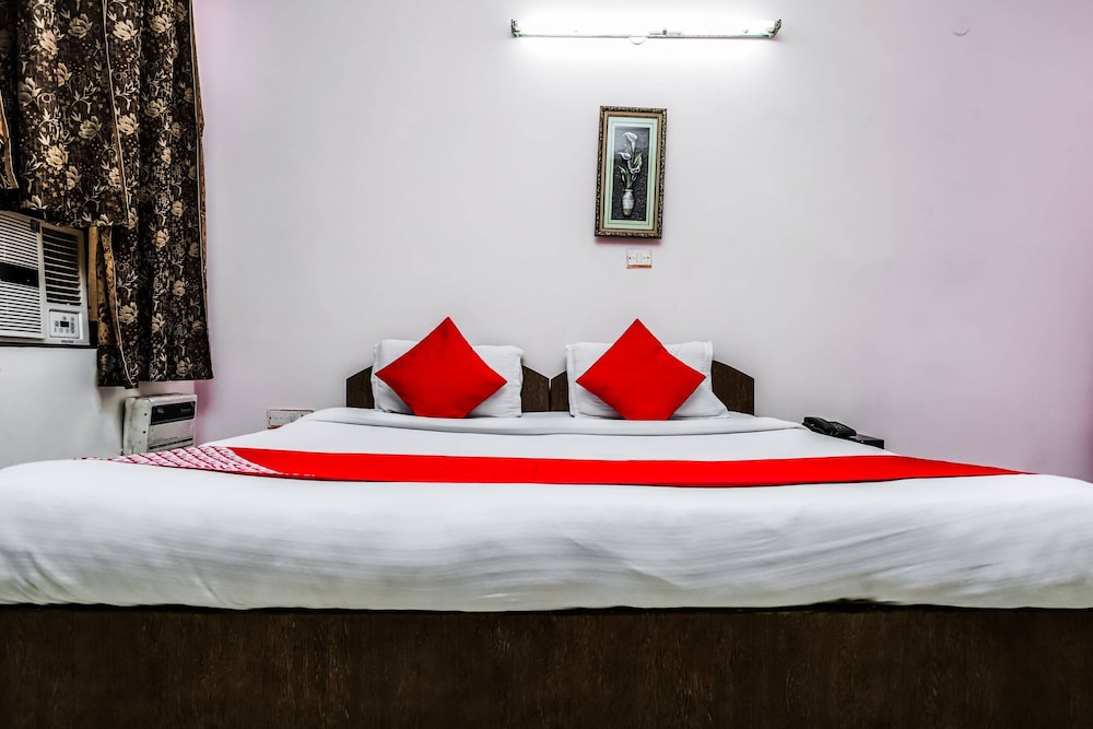 OYO 457 Hotel Mittal Residency