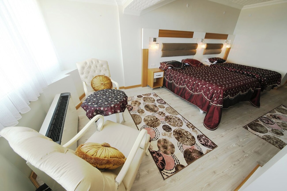 Okutur Otel