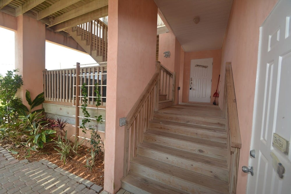 Just Beachy A Luxury Retreat Sleeps 12 3 Levels With Elevator- Perfect for 1-3 Families