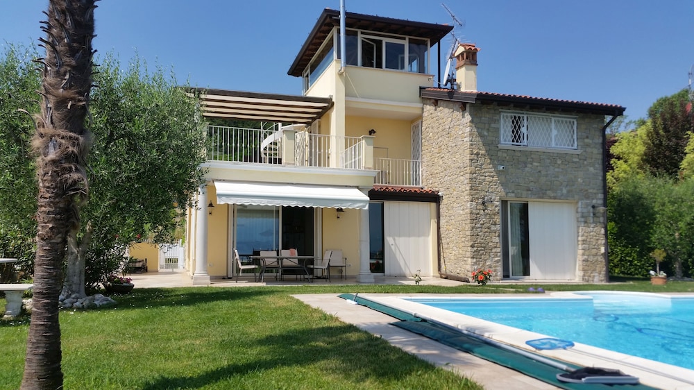 Villa Perla by Wonderful Italy view 5