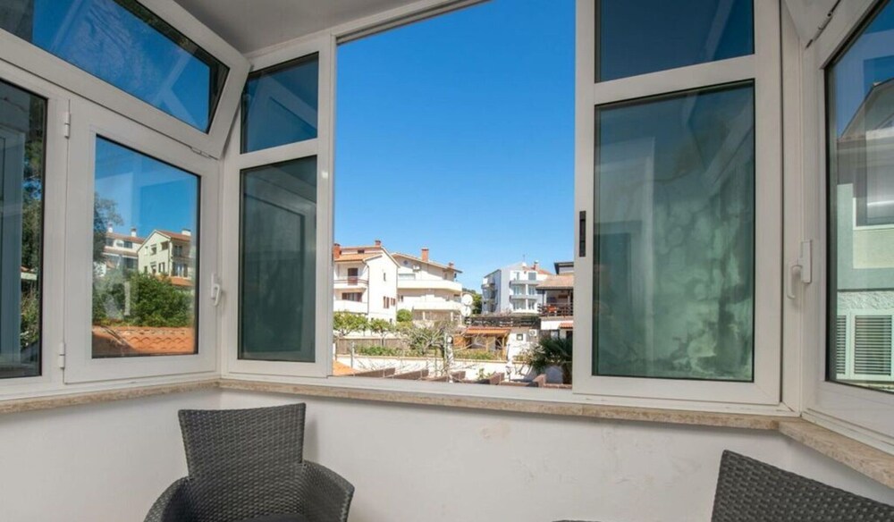 Donatella -apt 1- 10m van het Strand