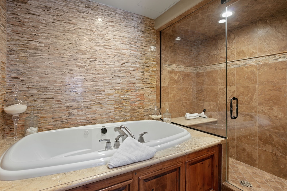 504 - Five Bedroom Penthouse Grand Lodge 5 Condo