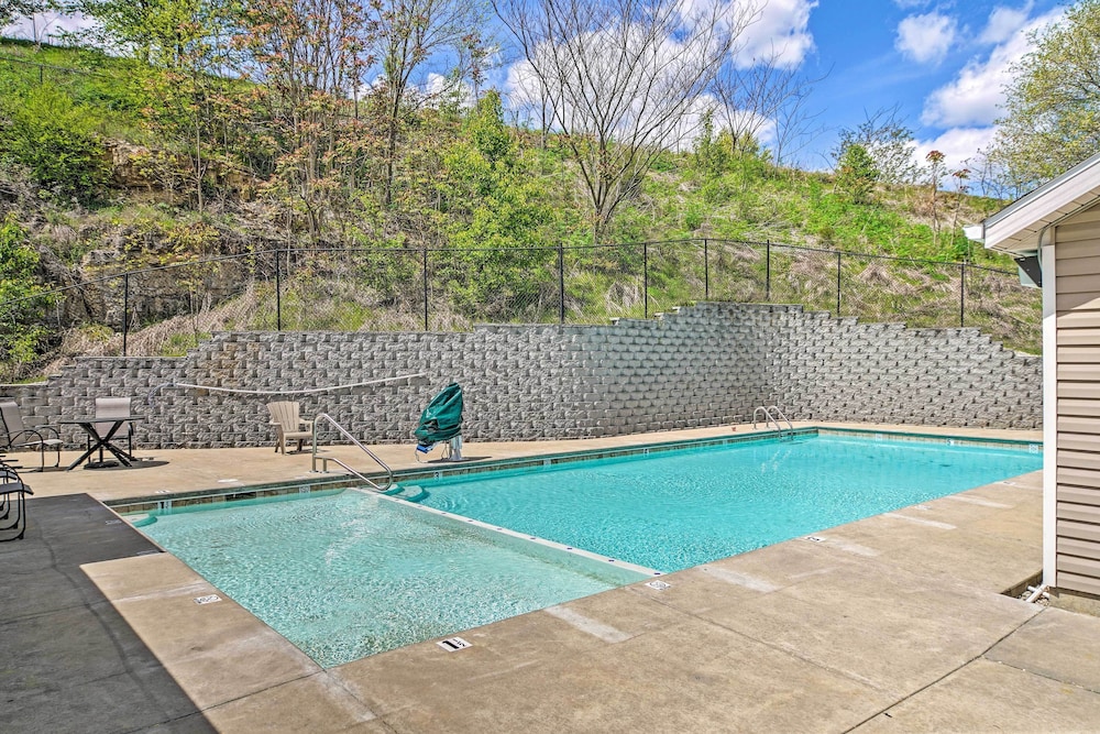 'groovy Games Getaway' Holiday Stay in Branson!