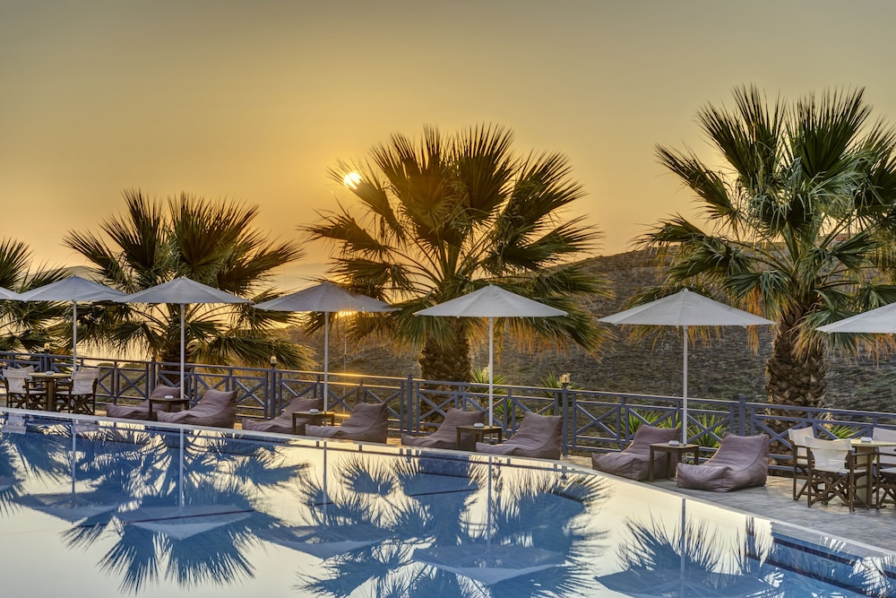 Sunrise Beach Suites