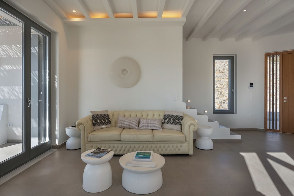 AVERA VILLAS