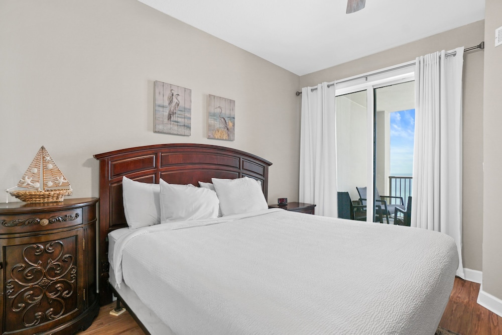 Grand Panama Beach Resort by Panhandle Getaways