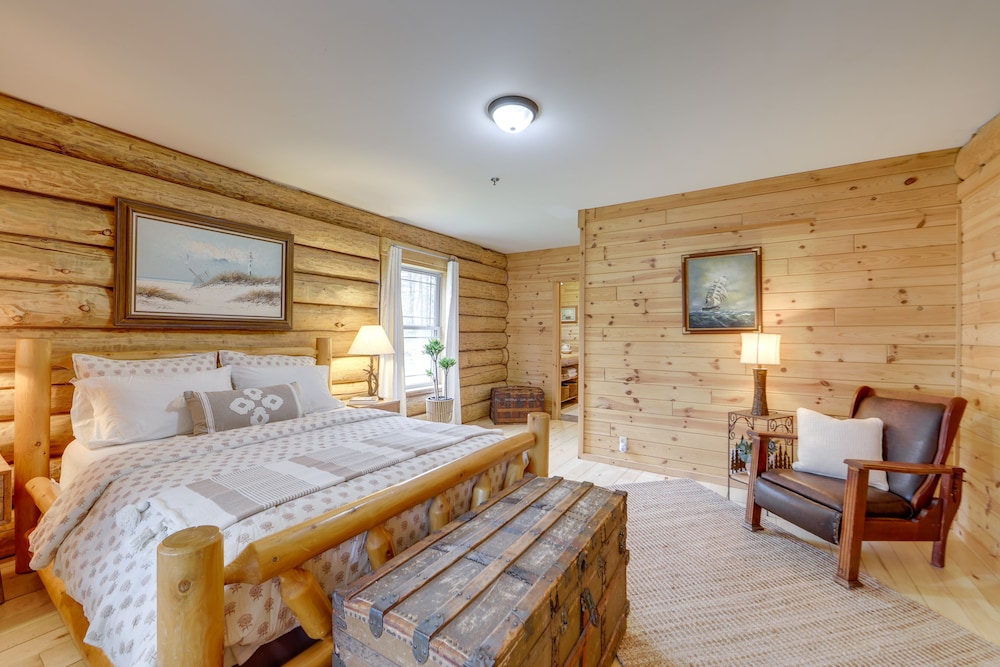 Rustic Tustin Cabin on 7 Acres w/ Fire Pit  Porch - Property Image 33