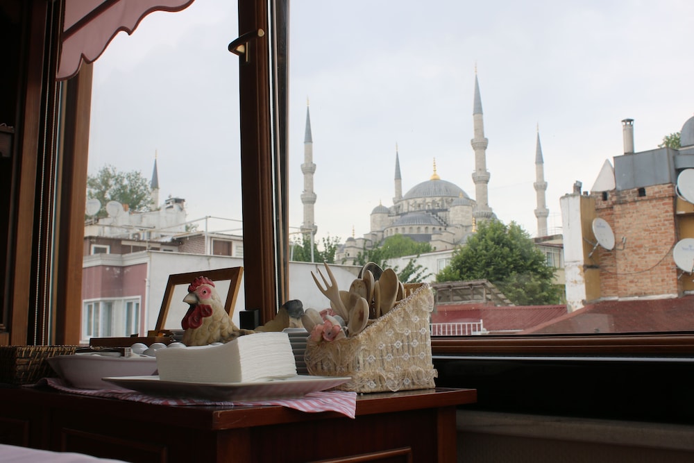 Emine Sultan Otel - Image 31
