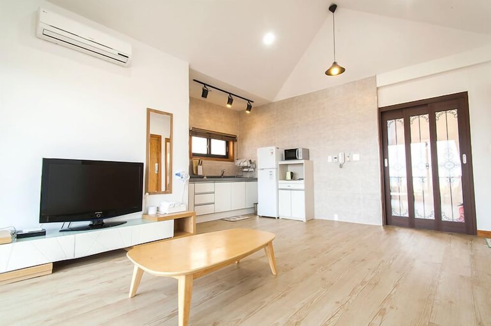 On The Stone Guesthouse 1 - Hostel 36