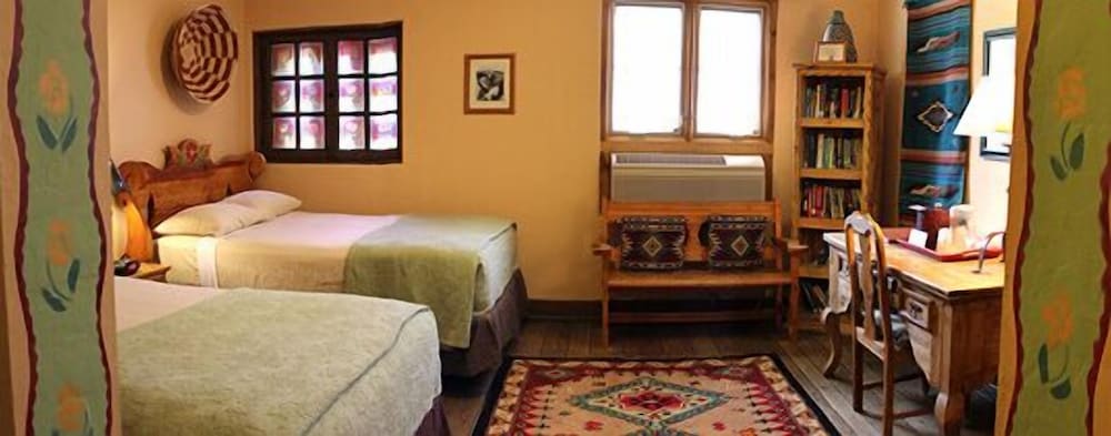 Winslow Vacations - La Posada Hotel - Property Image 3