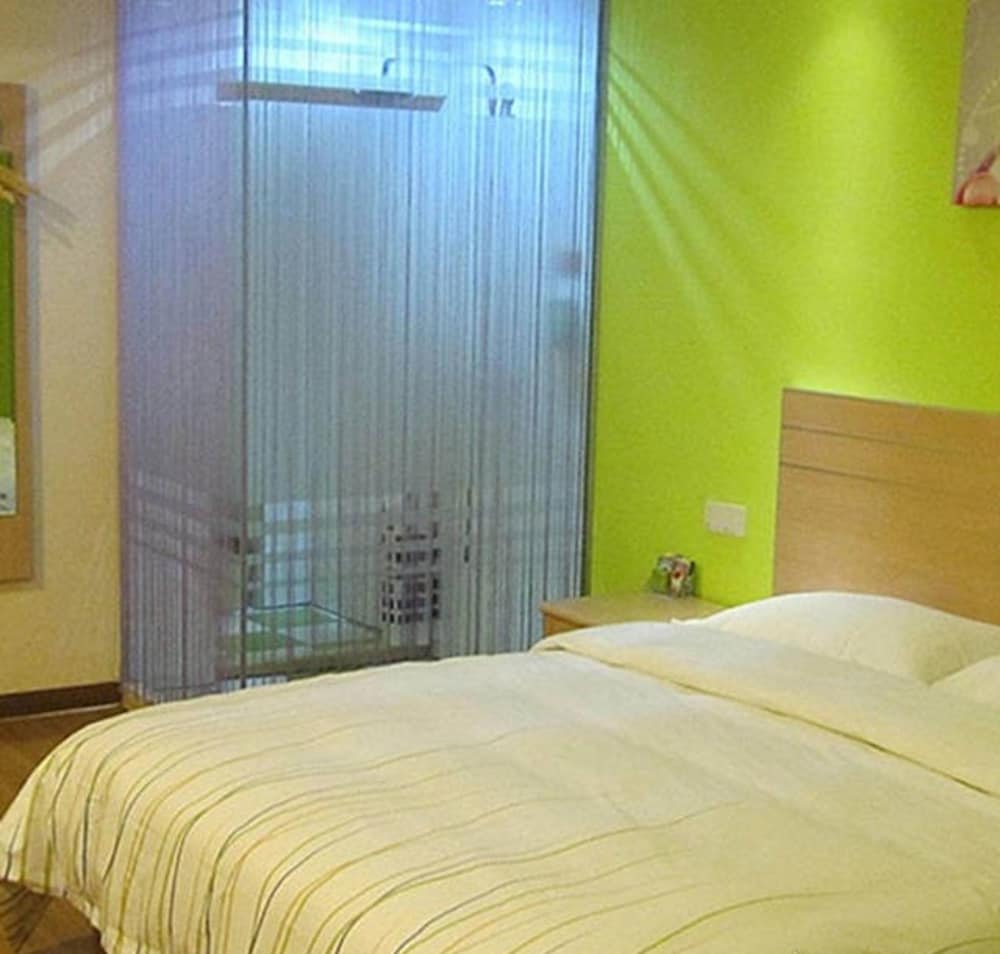 Heng 8 Hotel Tonglu South Yingchun Road view 2