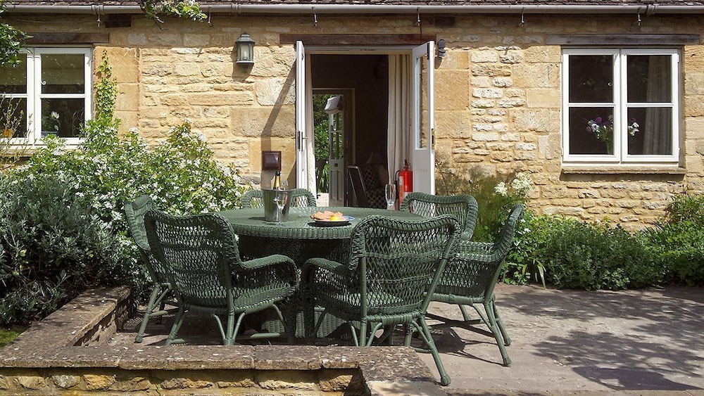 Shipton Cottage