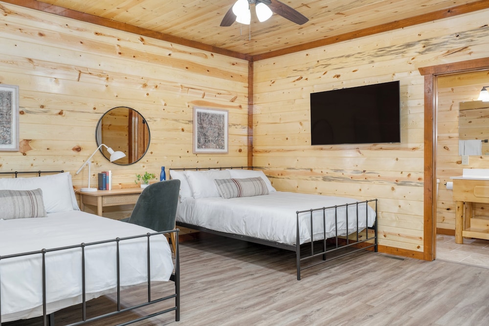 Bluestem & Bluebell by Avantstay Incredible Views w/ Large Balcony & Indoor Pool! view 4