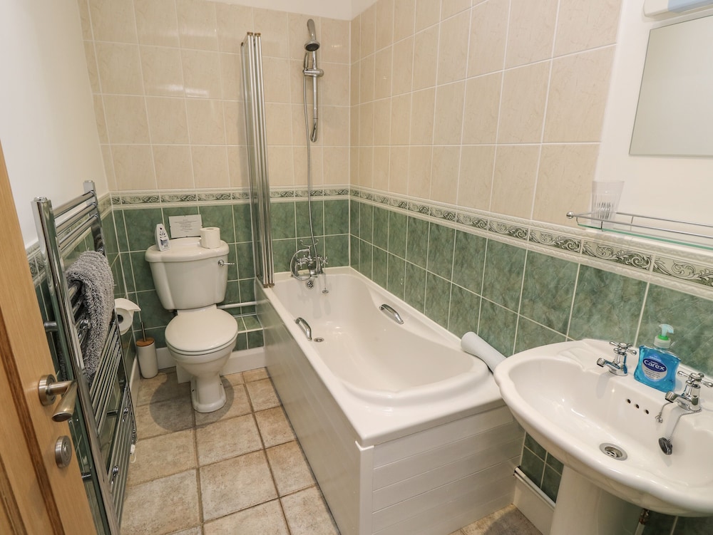 Photo 18