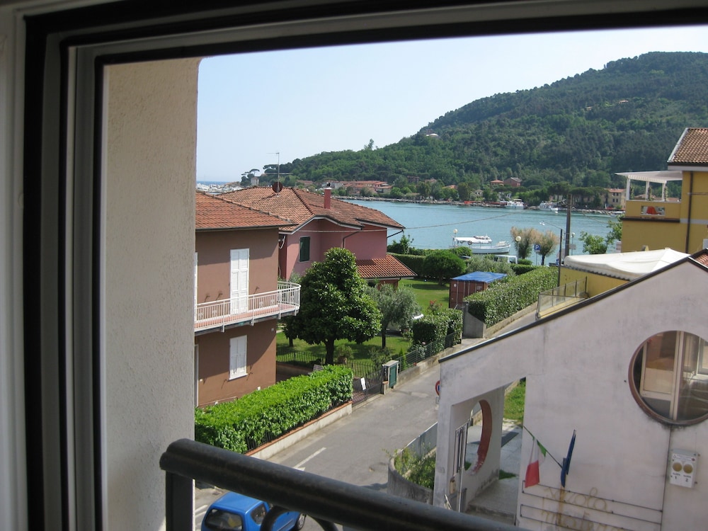 Photo 47