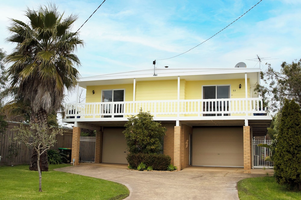 Cowes Vacations - Boonderabbi House - Property Image 1