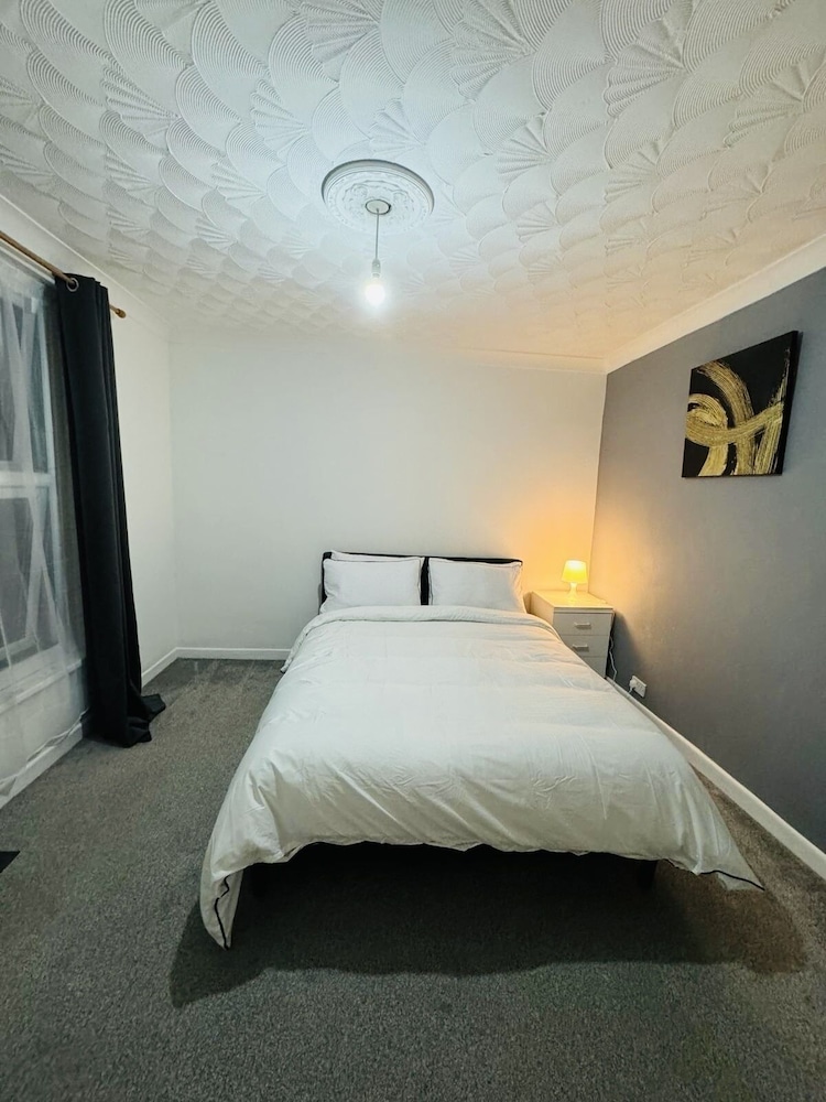 3 bed House in Portsmouth view 4