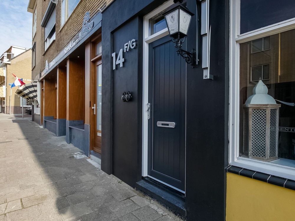 Apartment With sea View and Parking in Katwijk aan Zee