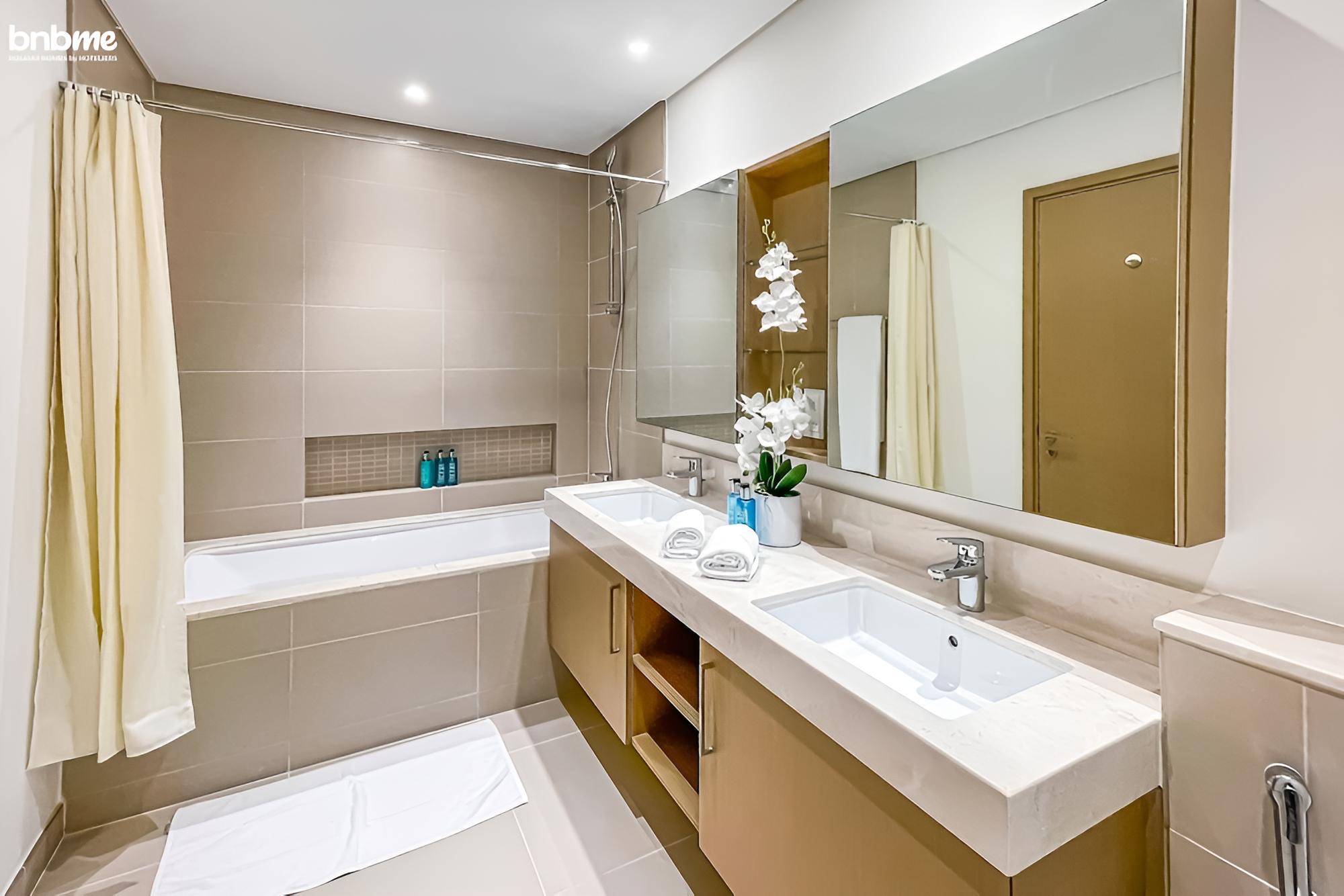 2B-5242 Emaar-2607 de către casele bnbme