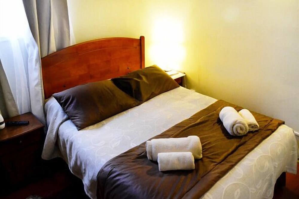 Hostal Almenas