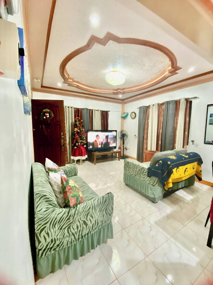 Len's Staycation 3bdr-2br-downstairs ,netflix&wifi