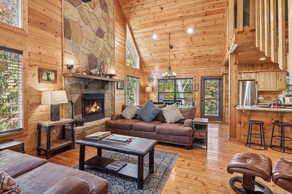 The Wild Life 2 Bedroom Cabin