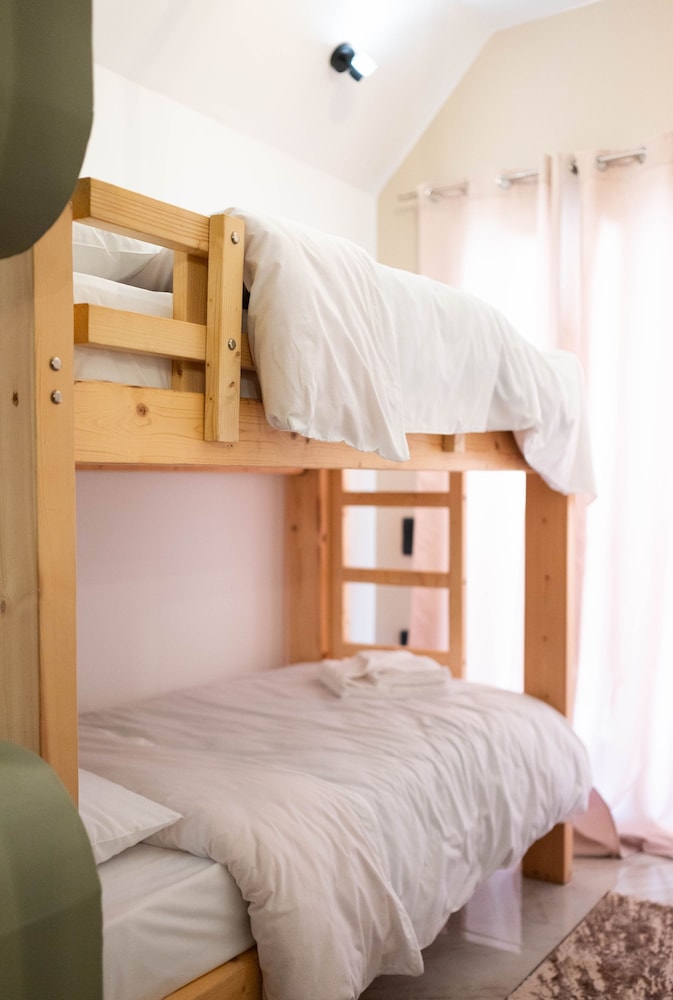Aurora Breeze Trikala Town