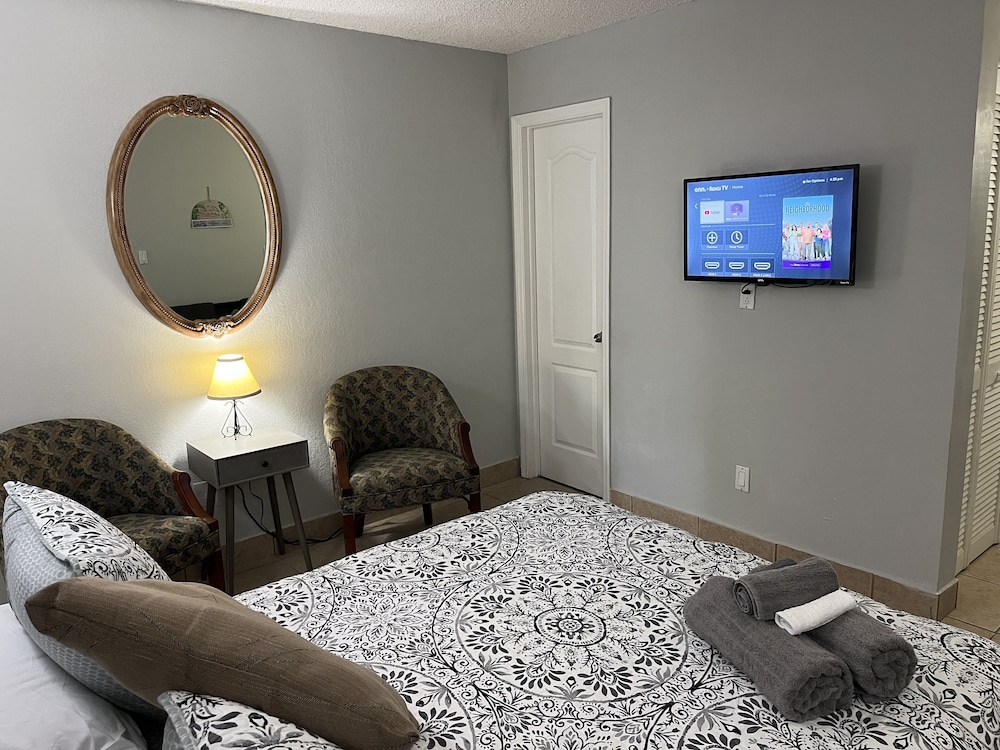 Amazing & cozy Duplex near Zoo Miami