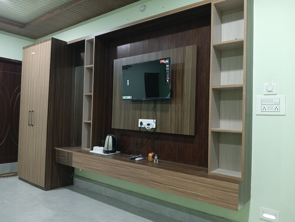 RESORT RUPKATHA