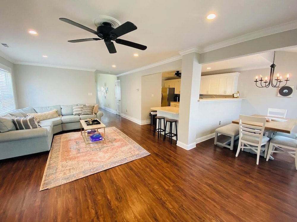 Simonton Court 20253