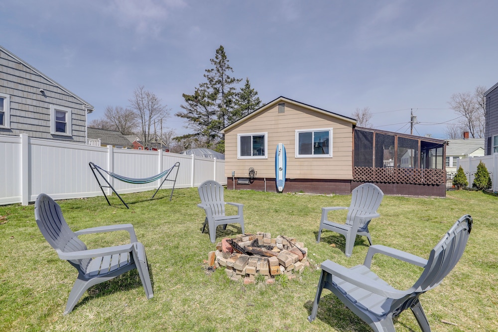 Walk to OOB Pier: Family-friendly Home w/ Hot Tub!