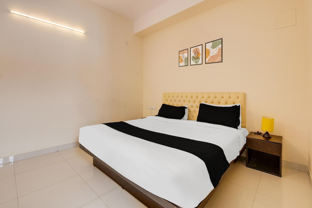 Cosy Stays at HBR Layout