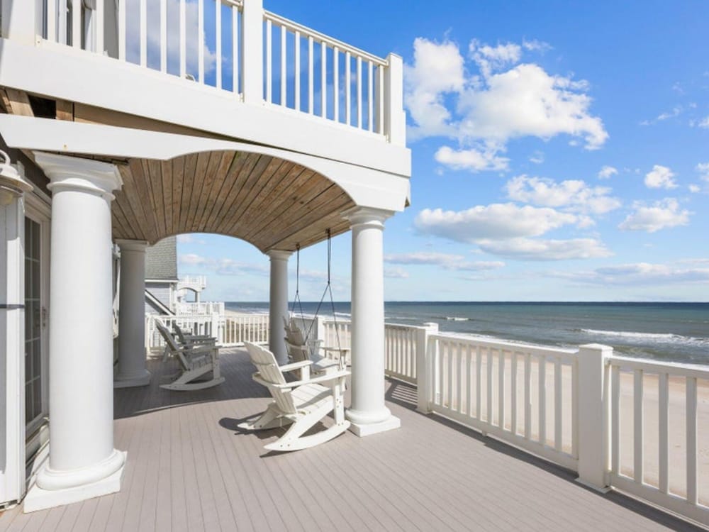 Ocean's Edge by Topsail Realty
