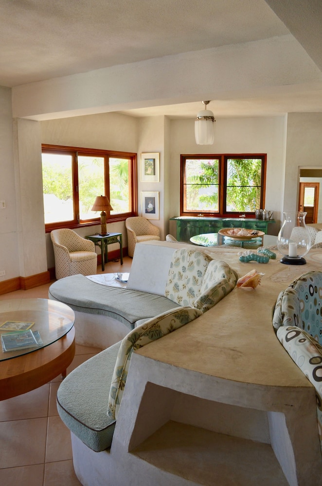 Villas at Indigo Reef