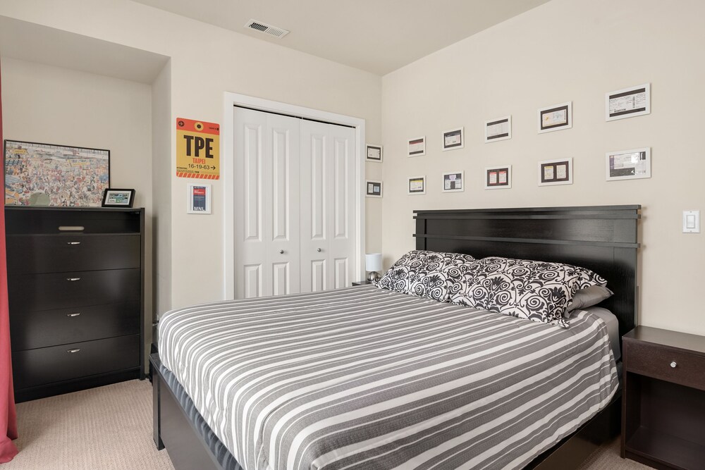 Seattle Vacation Home: The Aerodrome
