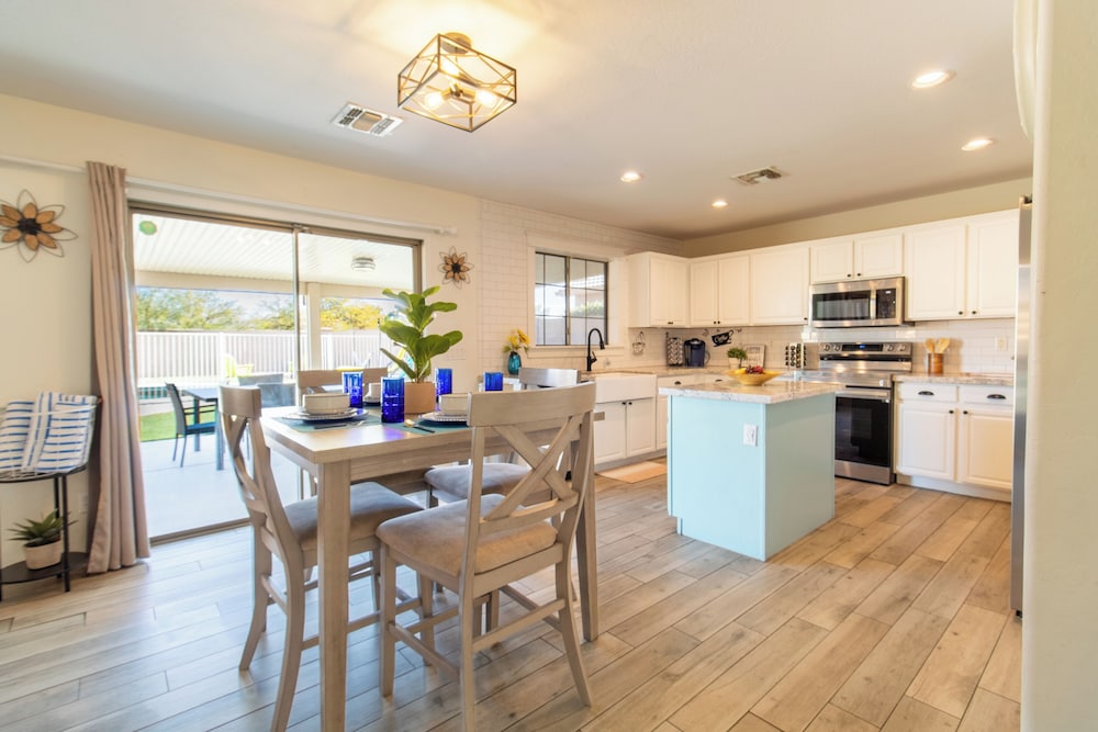 Casa Alessia 4BR Home & Heated Pool