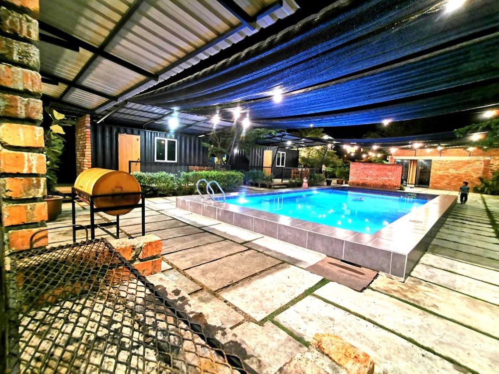 Petak Padin Cottage by The Pool, Kepala Batas Penang photo 5