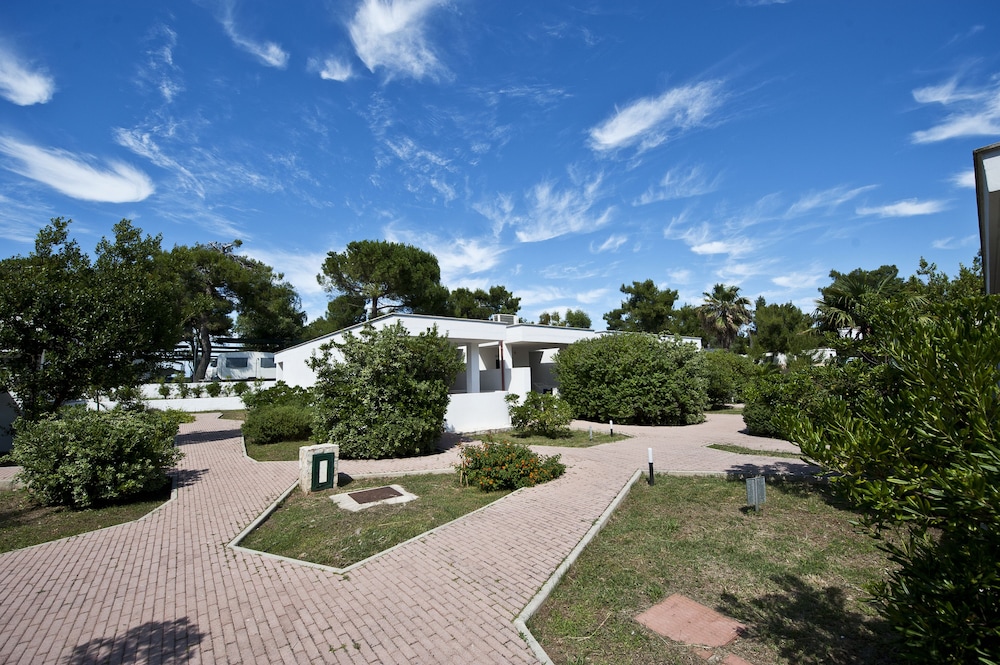 Villaggio Le Diomedee view 2