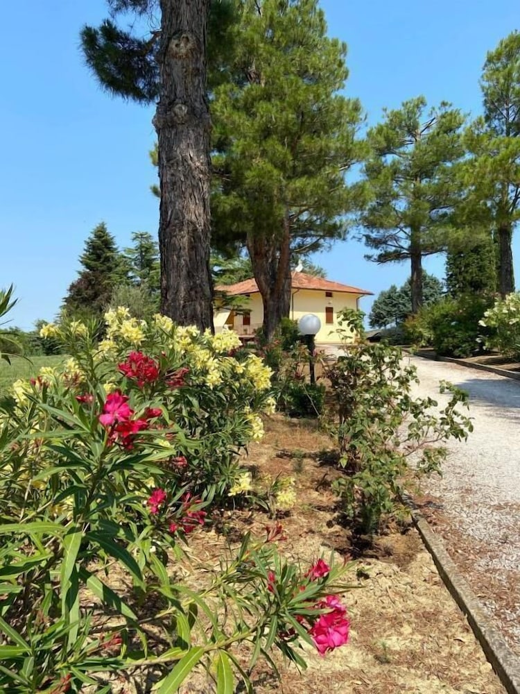 VILLA RINA GUEST HOUSE