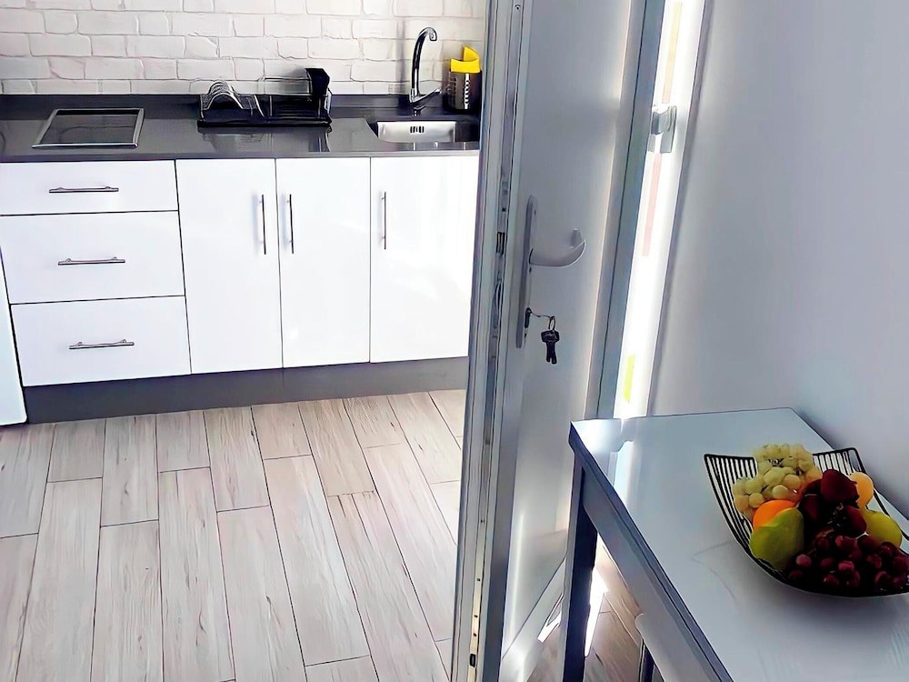 Estudio con Terraza y aire acondicionado