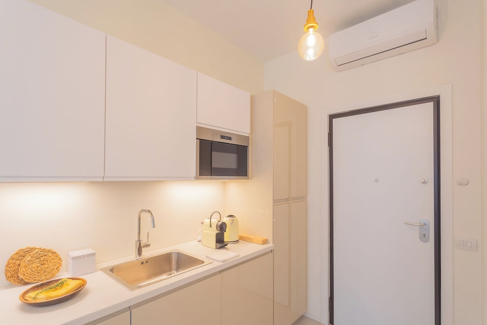 Enchanted Como Lake - City Apartment 2 by Rent all Como