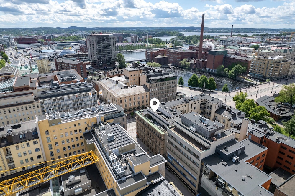 Historical 3BR Downtown Apartment with Sauna view 5